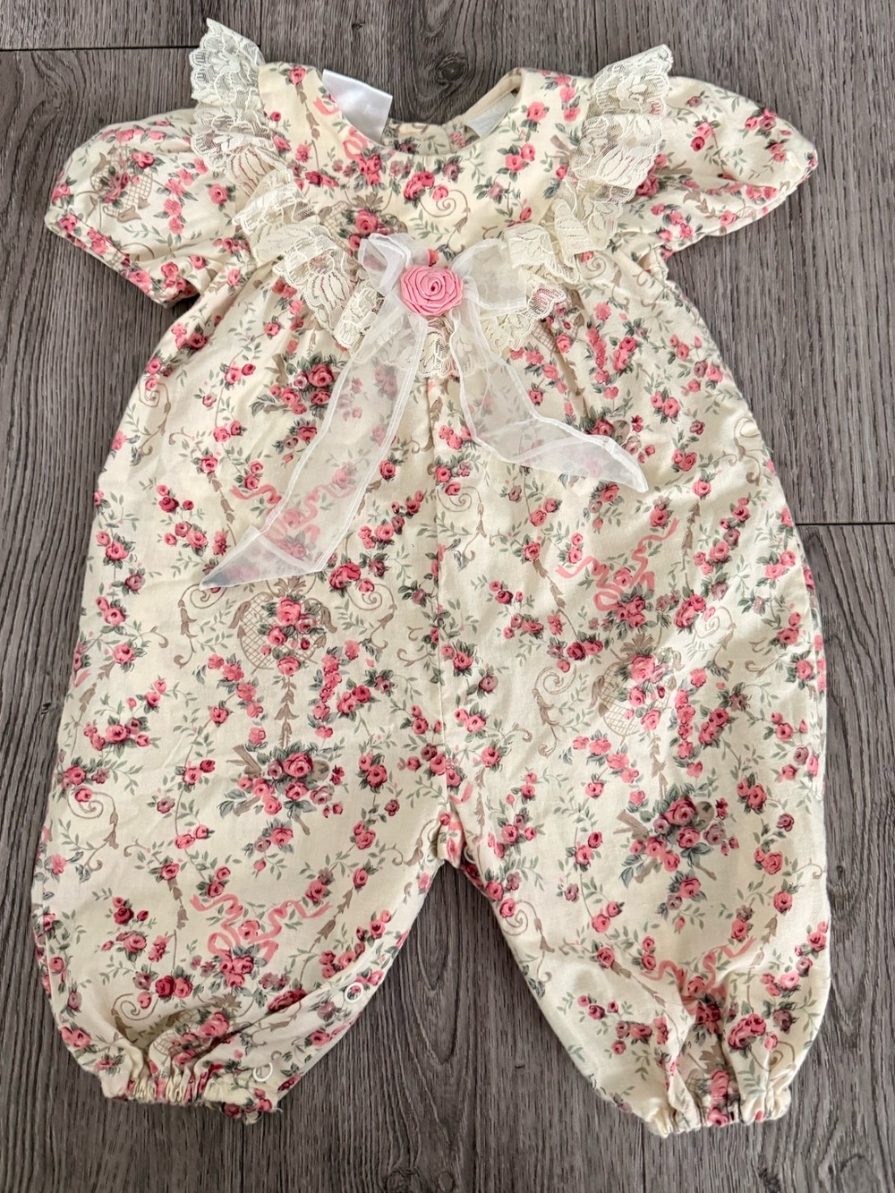 Vintage Sears Ivory Floral Lace-Trim Baby girl Romper size 6-9 month